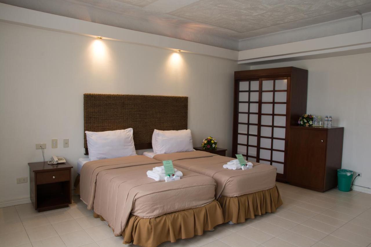 Wild Orchid Beach Resort Olóngapo Exterior foto