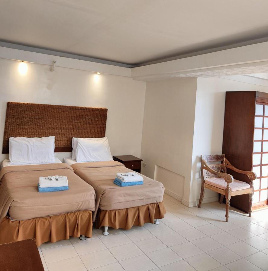Wild Orchid Beach Resort Olóngapo Exterior foto